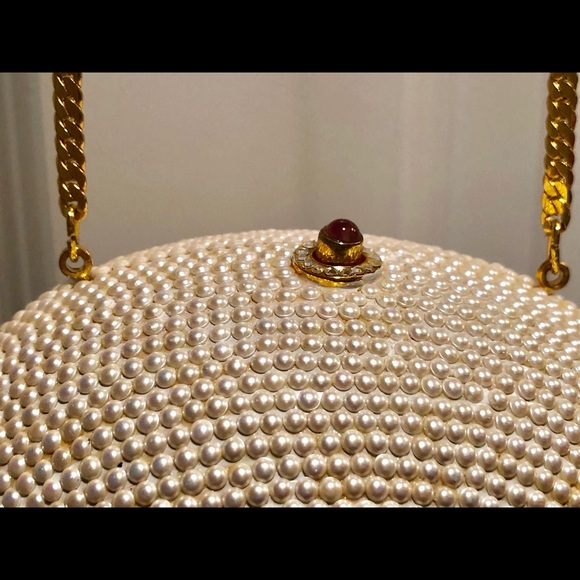 Pearl egg with amethyst clasp evening bag mint - Picture 6 of 12